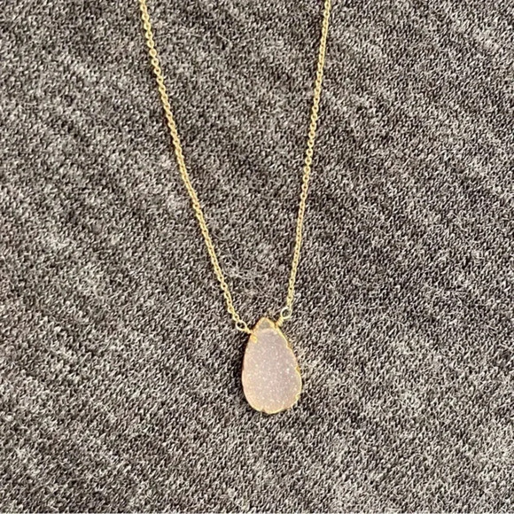 Jewelry - Dainty necklace